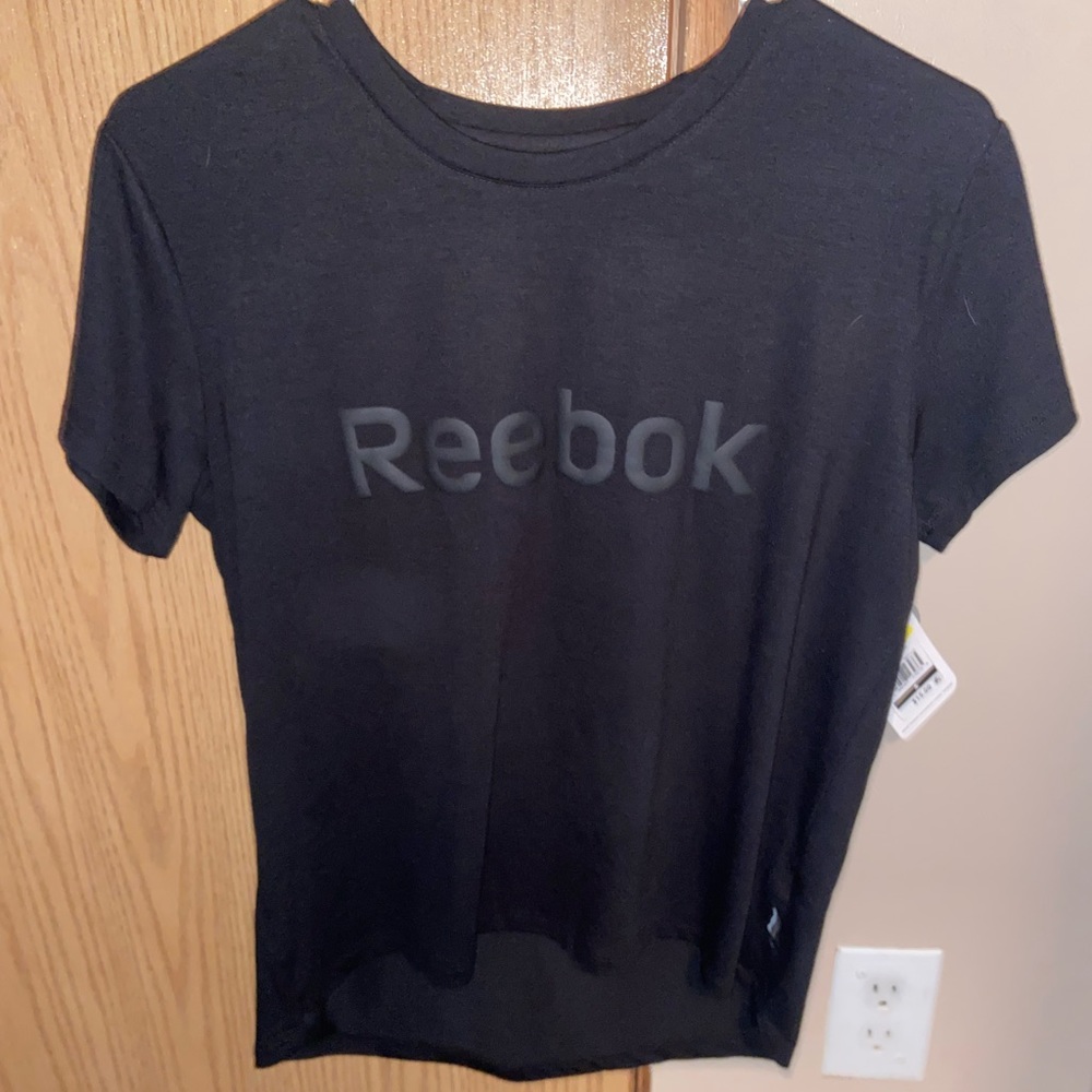 Juniors Small Reebok Shirt New Never Worn With Tags